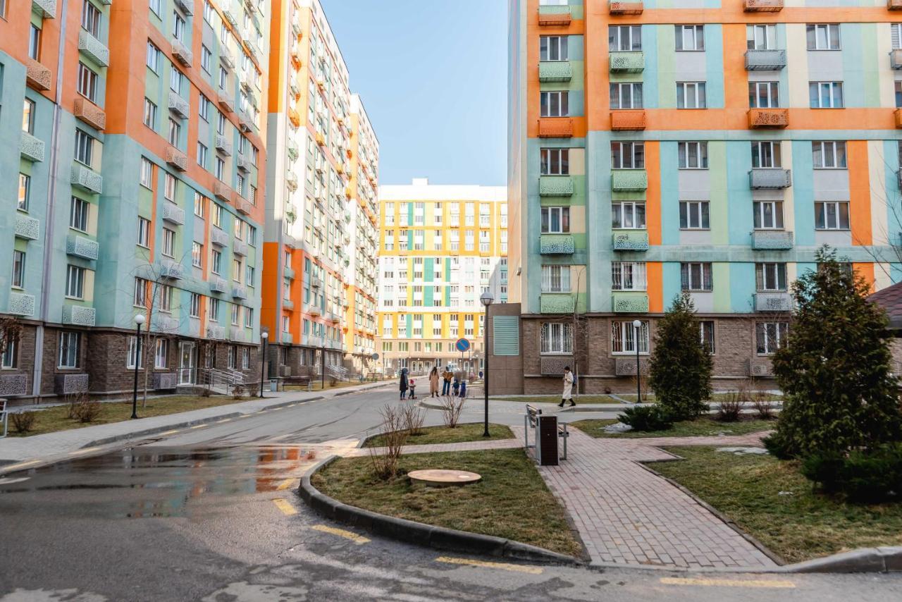 Apartment Akvarel Near Adk Almaty